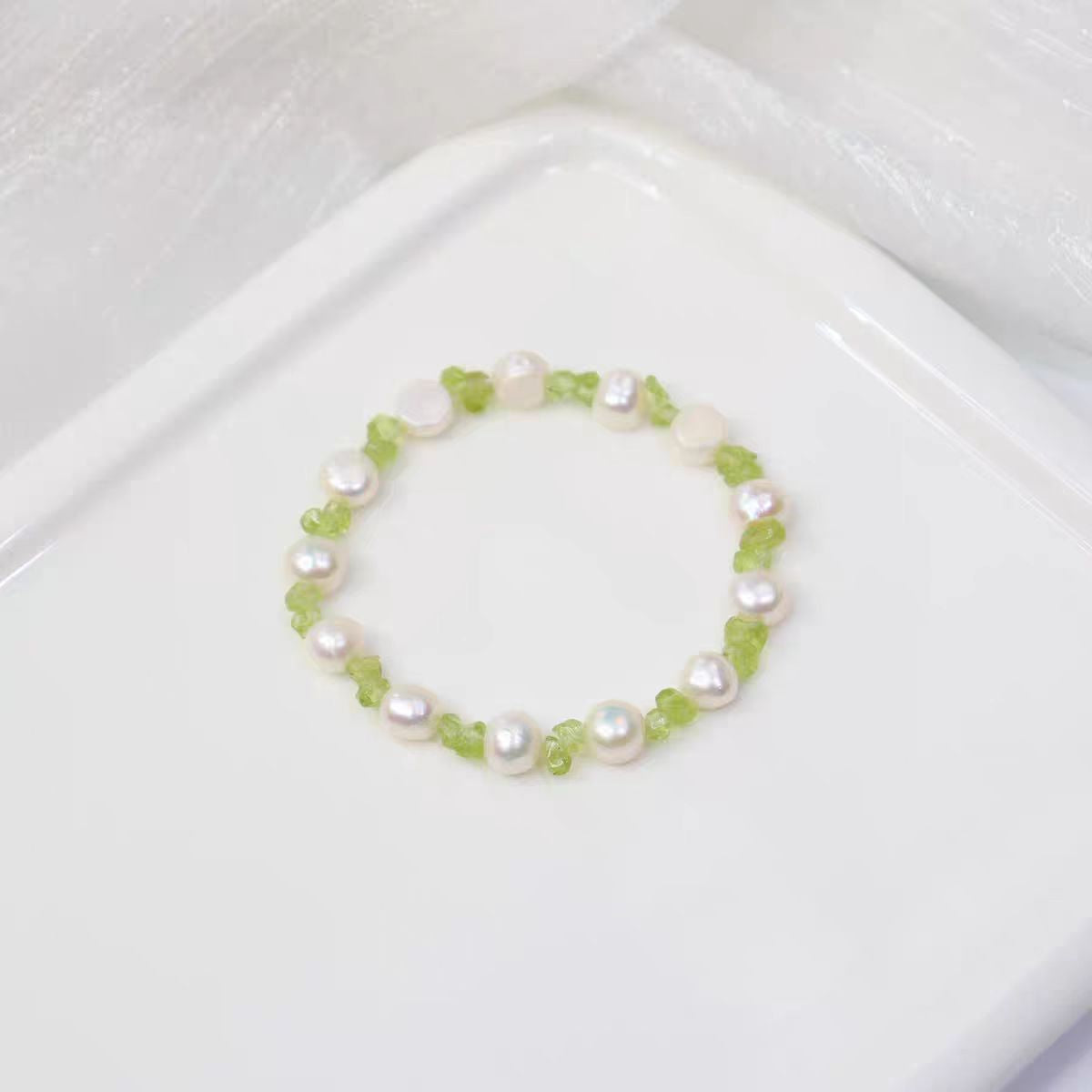 Natural freshwater Baroque pearl olivine bracelet