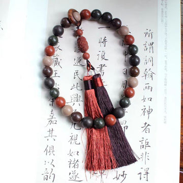 Pure traditional Chinese medicine, ancient methods, hand string fragrance, handmade bead jewelry, men's and women's cultural toys, eighteen health gifts, calming the nerves